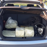 Celníci zadrželi u Šumperka 34 kilogramů kratomu